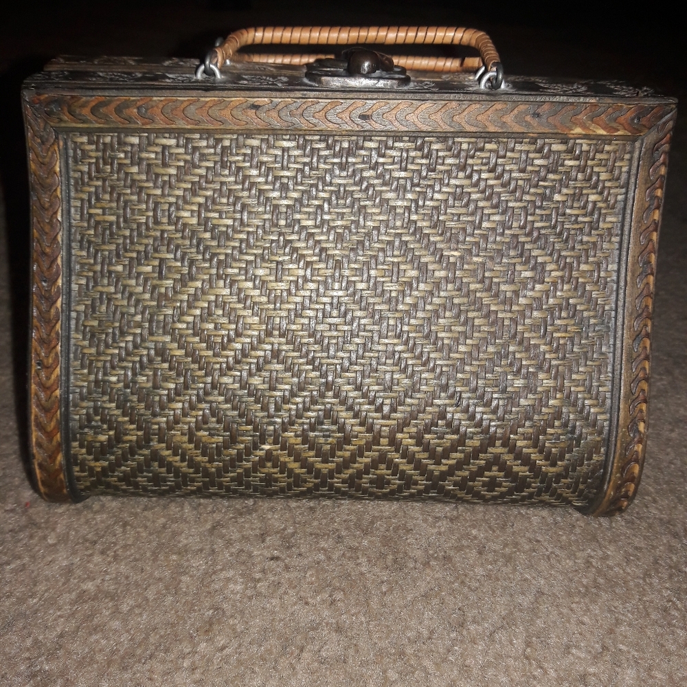 Vintage wicker basket purse